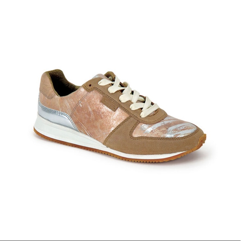 Aetrex sneakers